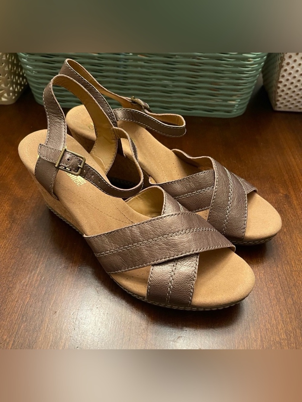 Clarks Women's Helio Latitude Wedge Sandal SZ 9